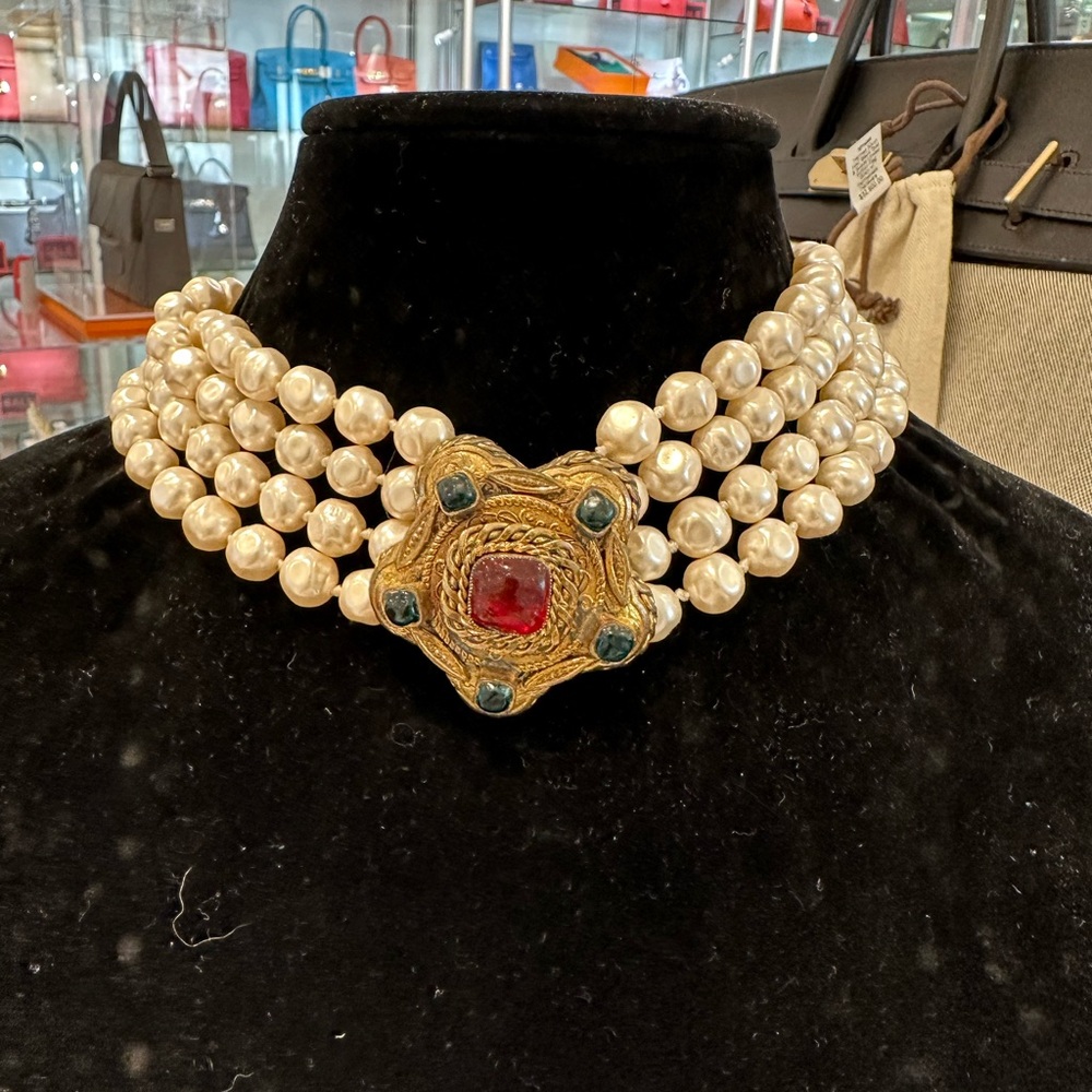 Chanel vintage 4 layer pearl choker necklace